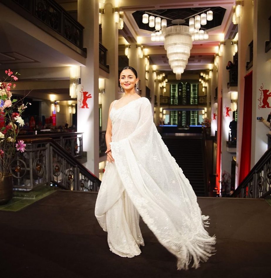 Alia Bhatt is a stunner in an ivory silk saree for “GBK” premiere at Berlinale! Alia Bhatt
