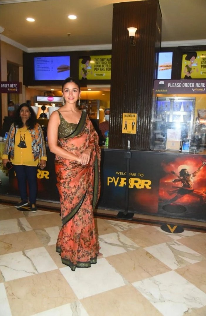 Alia Bhatt looks spectacular in a floral saree at “RRR” promotions in Delhi! Alia Bhatt