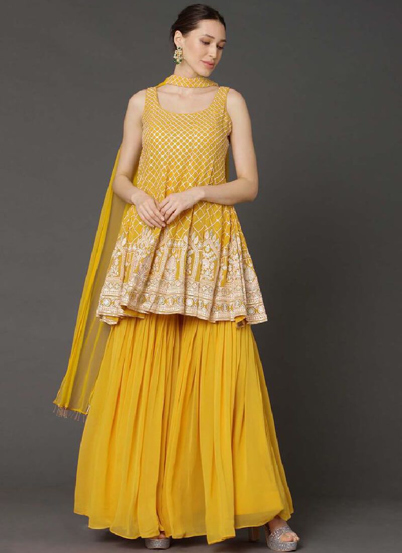 Wondering How to Look Slimmer When You Dress in Salwar Kameez? Ethnic Fashion wear