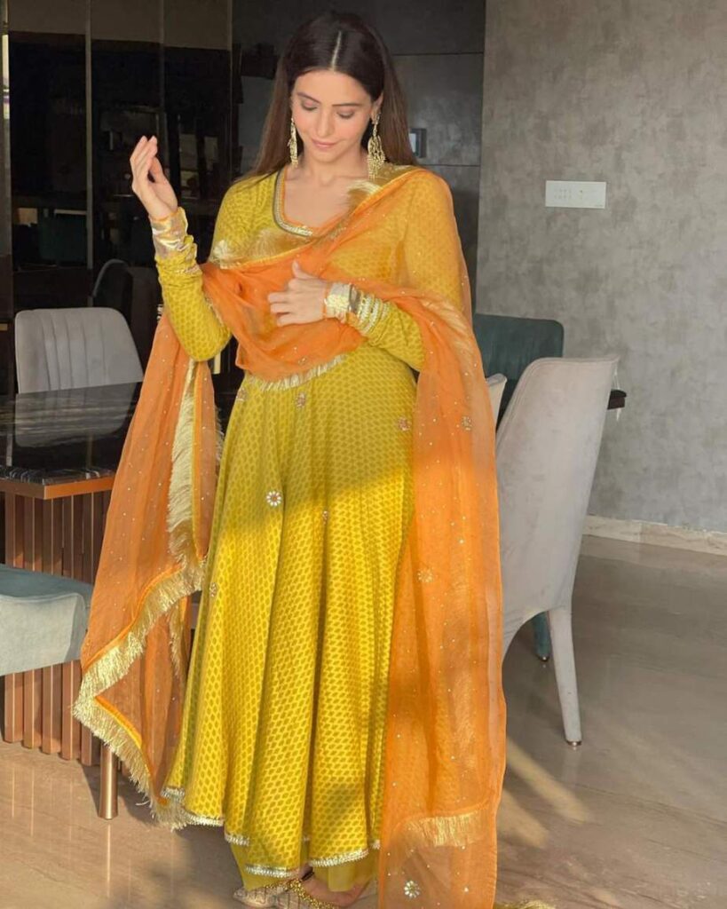 Fashionable clothes to rejoice Eid festival – Festive wear from Indian wedding Saree Fashionable clothes to rejoice Eid festival – Festive wear from Indian wedding Saree Womens Wear