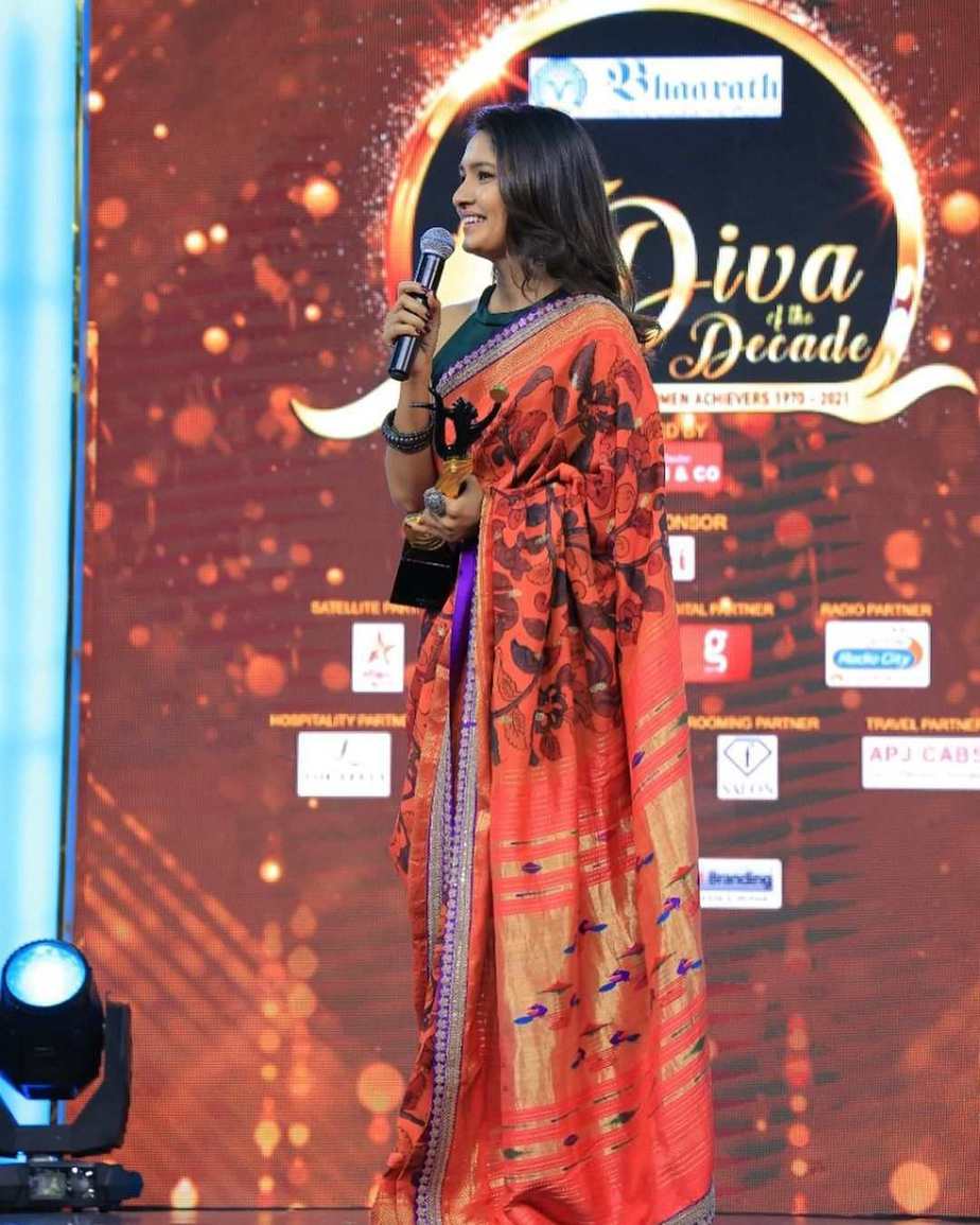 Vani Bhojan in a red kalamkari saree with Paithani border! Vani Bhojan in a red kalamkari saree with Paithani border! Vani Bhojan in a saree