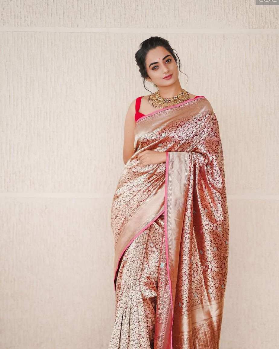 Namitha Pramod’s regal look in a red benarsi saree at her friend’s wedding! Celebrity Sarees