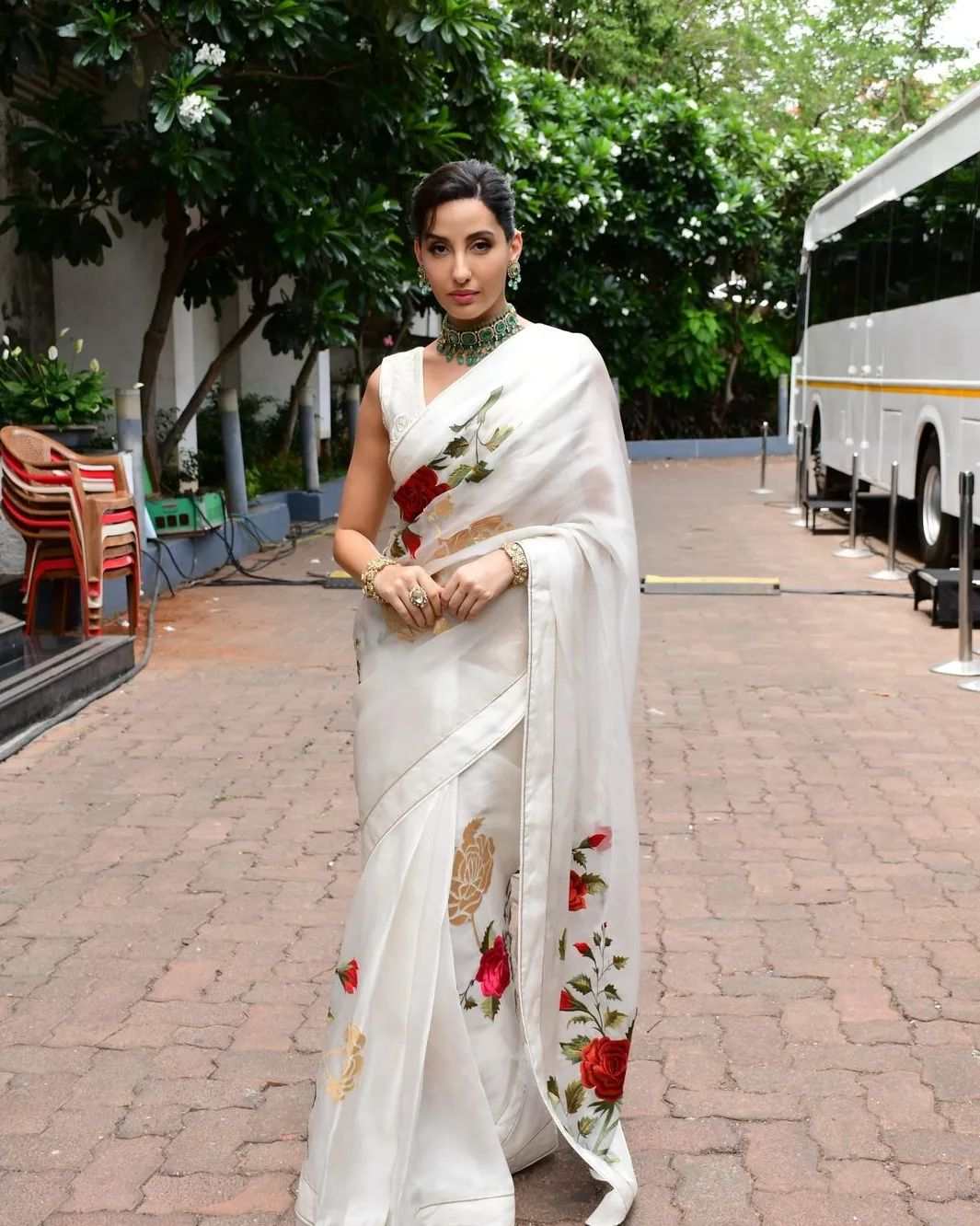 Nora Fatehi looks resplendent in an ivory saree for “DID!” Nora Fatehi in a saree