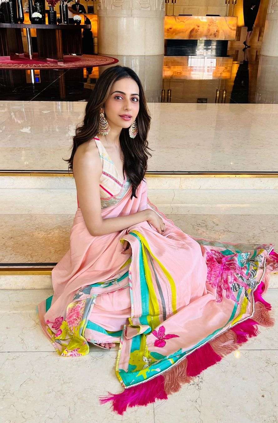 Rakul Preet Singh shows us how to nail a summer wedding guest look in a pink saree! Celebrity Sarees