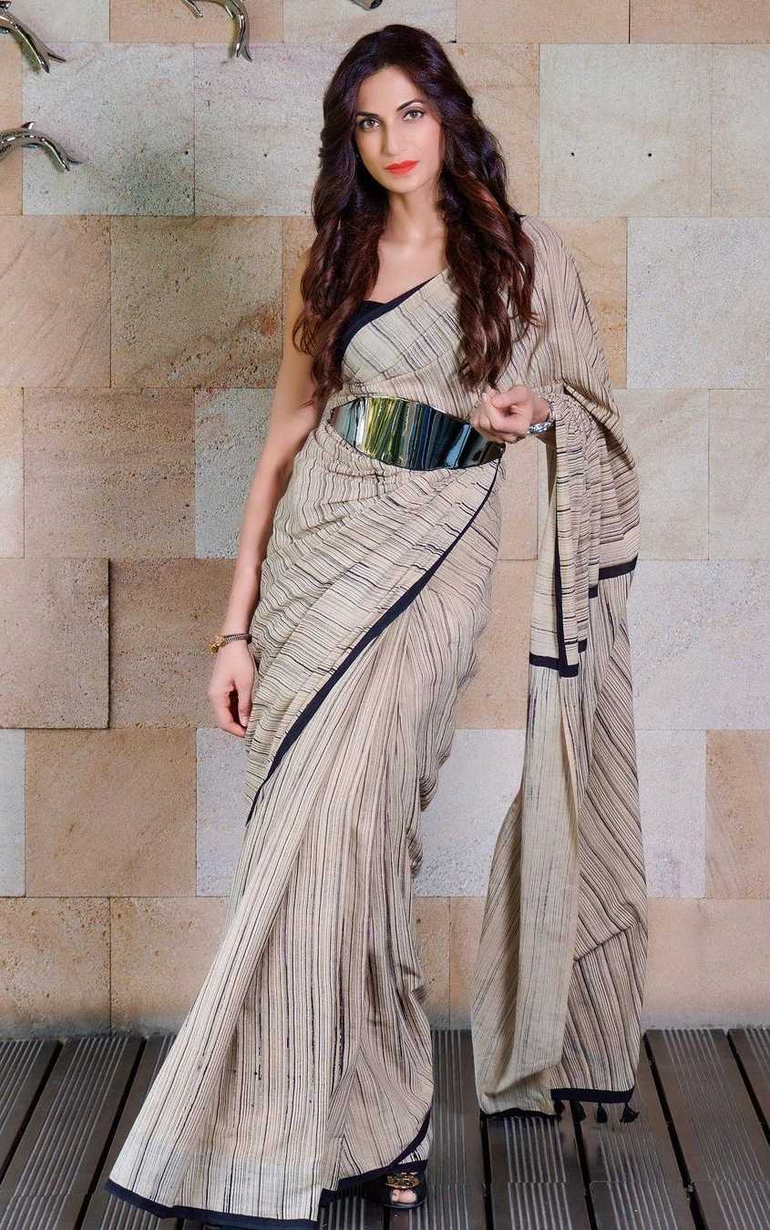 Take cues from Shilpa Reddy to style a khadi saree with a stylish belt! Shilpa Reddy