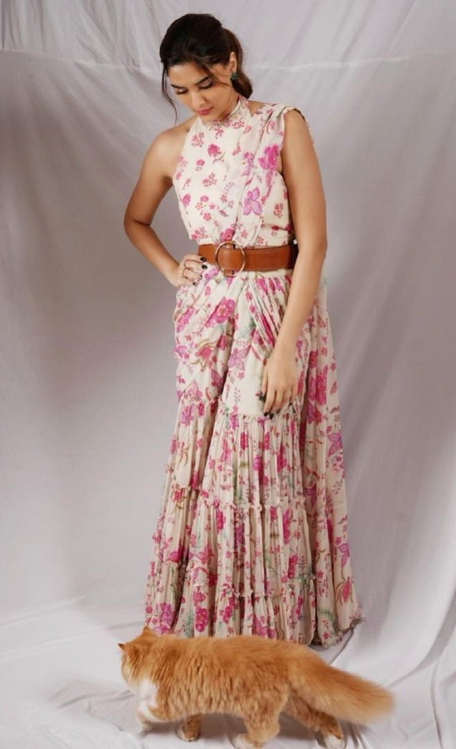 Saiee Manjrekar’s chic look in a printed sharara saree! Saiee manjrekar