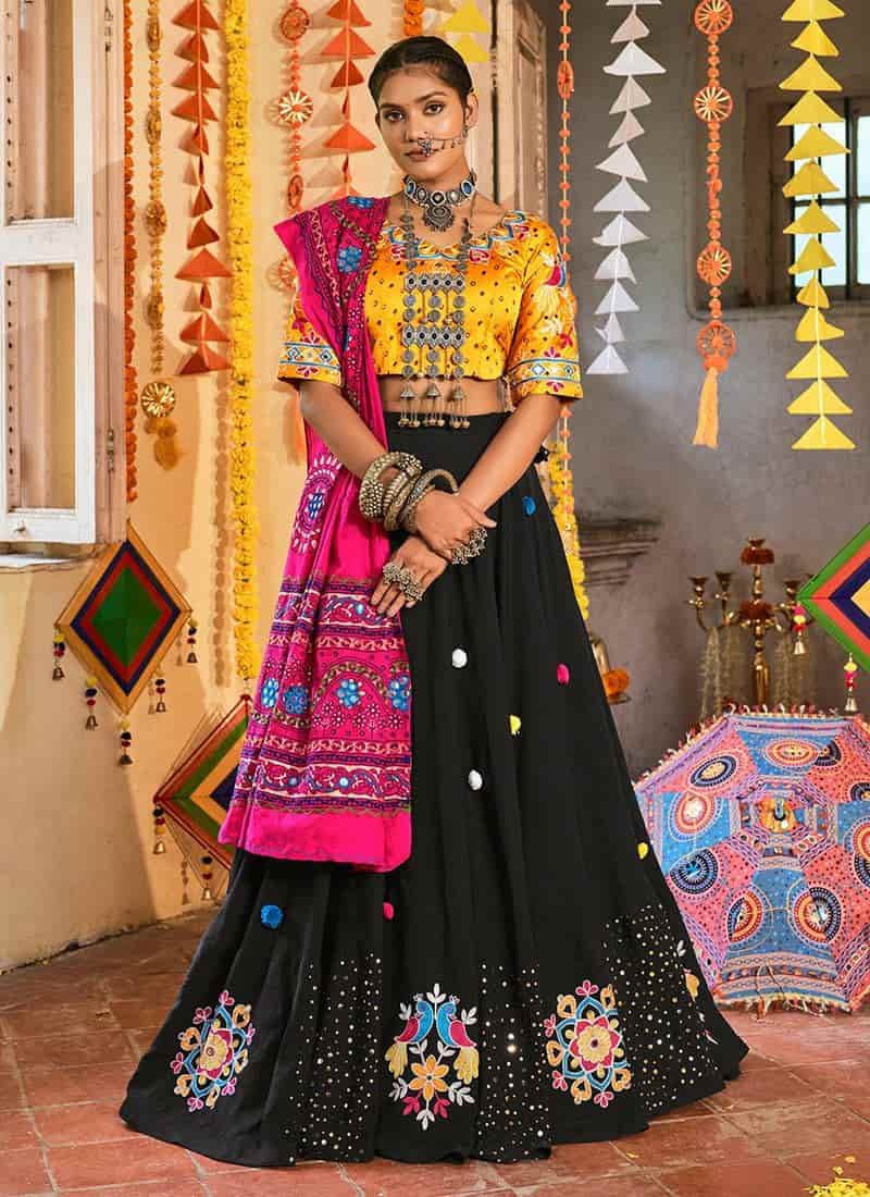 9 Latest Navratri Lehenga Choli Styles That Are Ranking This Festive Season Ethnic Fashion wear