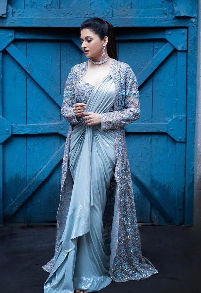 Bhagyashree stuns in a saree-jacket set! Bhagyashree stuns in a saree-jacket set! Bhagyashree in a saree