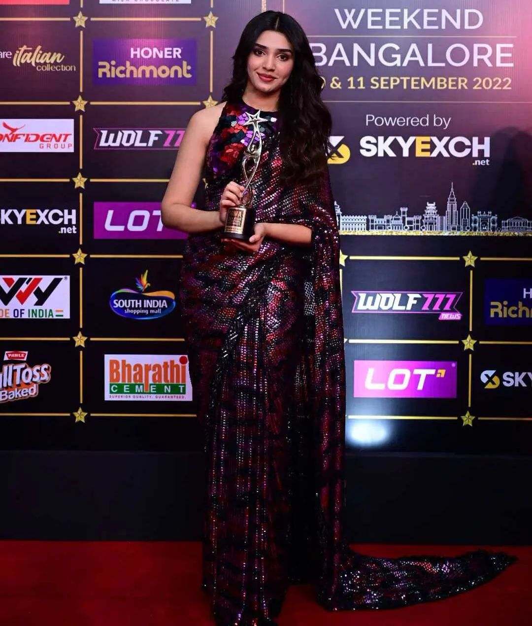 Krithi Shetty gliiters in a black beaded saree at SIIMA’22! Krithi Shetty gliiters in a black beaded saree at SIIMA’22! Manish Malhotra