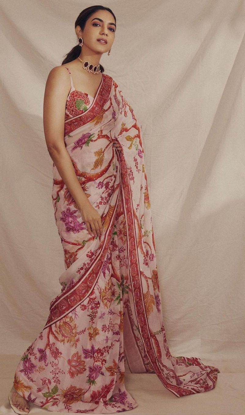 Ritu Varma makes a strong case for florals in a pink saree! Celebrity Sarees