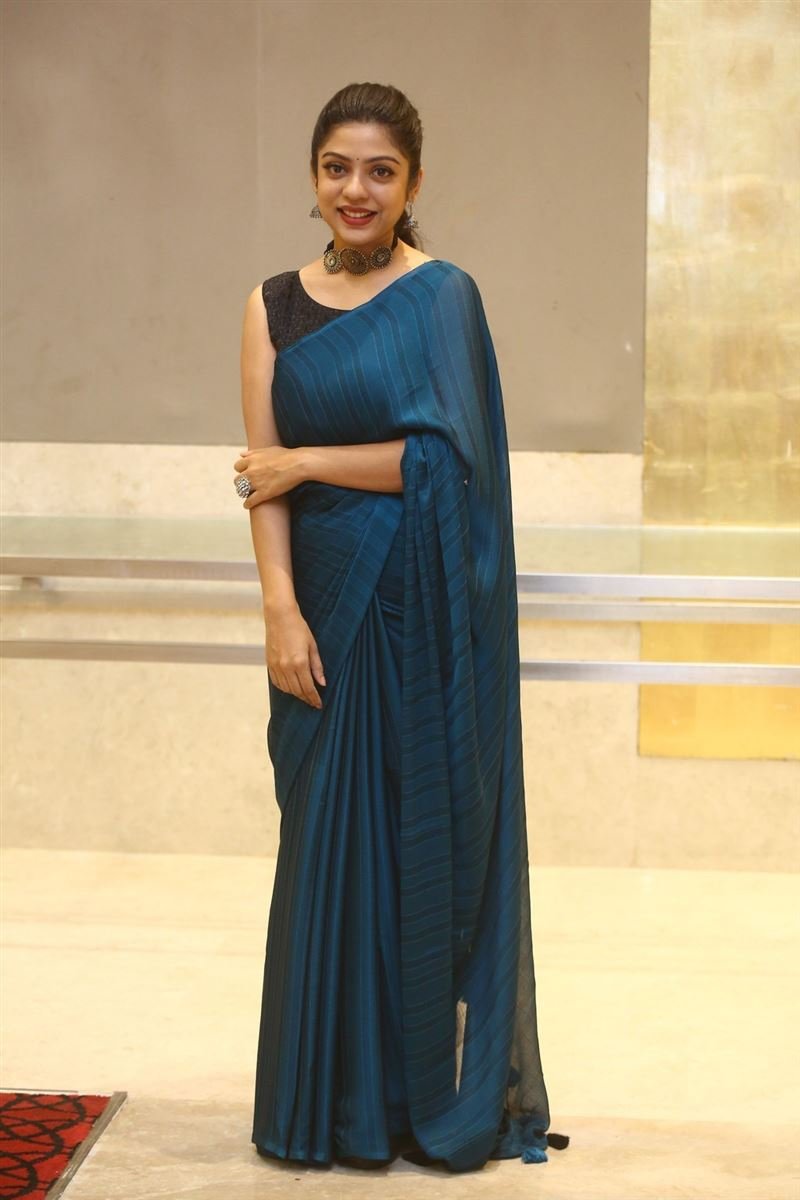 Varsha Bollamma celebrates the success of “Swathy Muthiyam” in a blue saree! Varsha Bollamma celebrates the success of “Swathy Muthiyam” in a blue saree! Varsha Bollamma in a saree