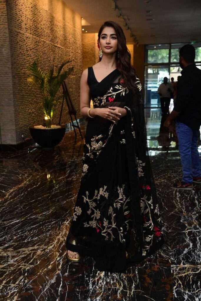 Stunning Floral Sarees That Prettify you for Every Occasion Sarees