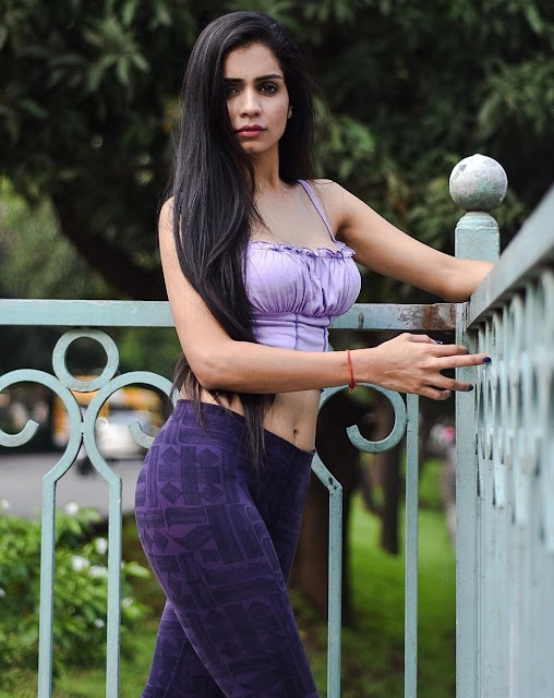 Indian Model Latest Hot Amazing Stills Indian Model Latest Hot Amazing Stills Celebrity Sarees