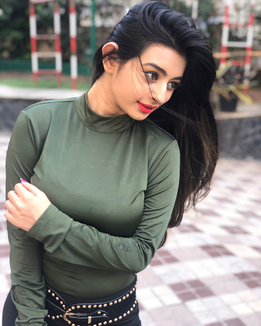 Bollywood Hot Model Ankita Dave Latest Hot Stills Celebrity Sarees