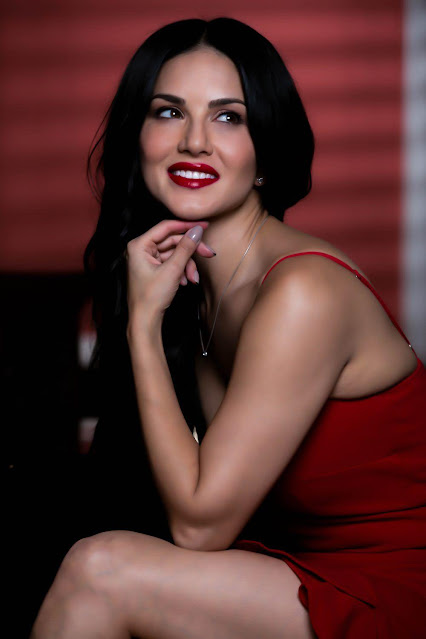 Sunny Leone Sizzles in Latest Stunning Pics Sunny Leone Sizzles in Latest Stunning Pics Beauty