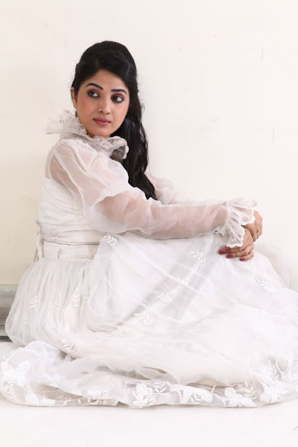 Tollywood Actress Avanika Latest Stunning Photoshoot Pics Celebrity Sarees