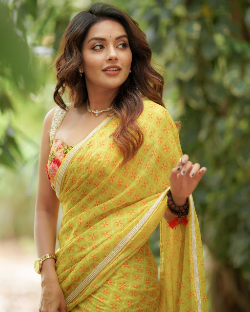 Mahima Nambiar Looks Gorgeous in Glam Saree Celebrity Sarees