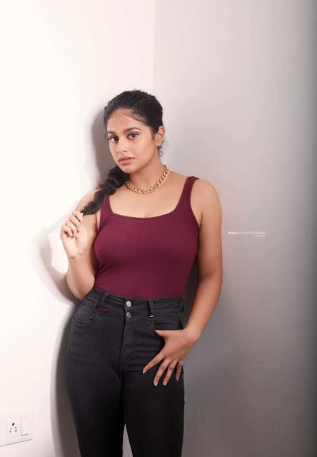 Nayanthara Chakravarthy Slays in a Sleeveless T-Shirt Look Nayanthara Chakravarthy Slays in a Sleeveless T-Shirt Look Beauty