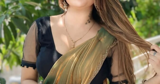 Social Media Influencer Neha Fadke Turns Heads in Saree Look Celebrity Sarees