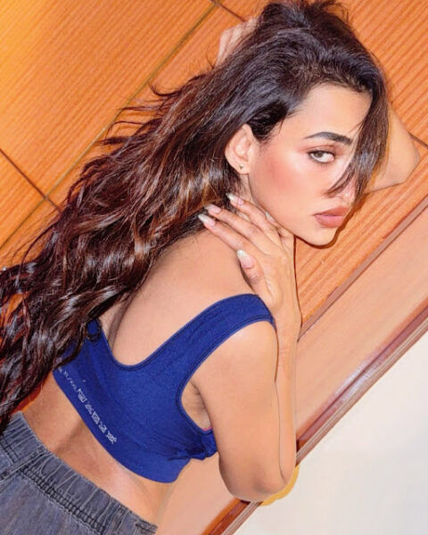 Tanu’s Latest Hot Photoshoot is Setting Trends Online Celebrity Sarees