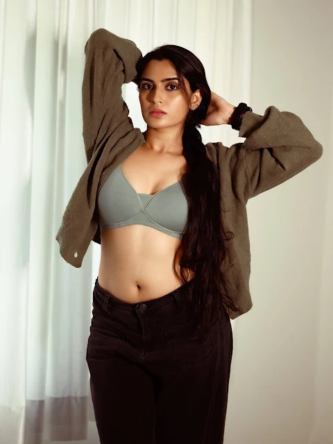 Sangeetha Bhat Redefines Casual Indian Celebrity Style in New Pics Celebrity Sarees