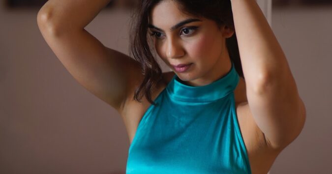 Viddhi Giri Looks Glamorous in Sleeveless Long Gown Celebrity Sarees