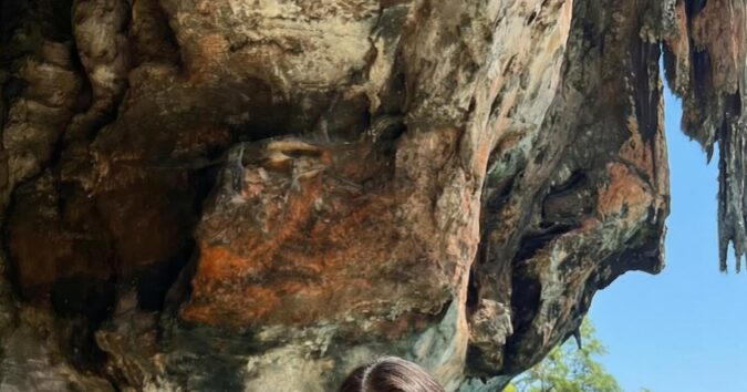 Komal Arora Indian Actress Latest Hot Bikini Pics at Beach Celebrity Sarees