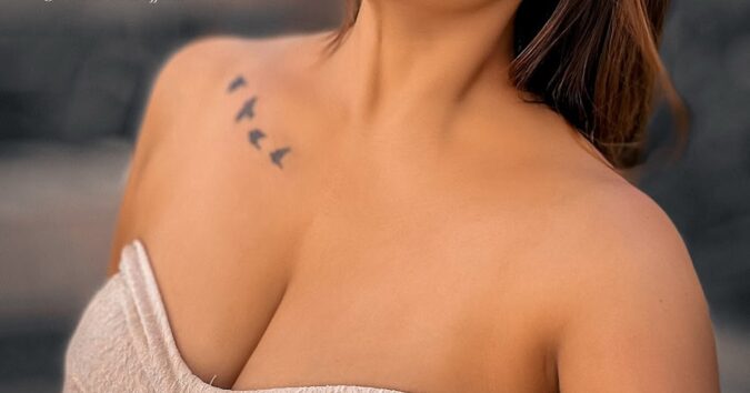 Roma Varadkar Social Media Influencer Hot Pics in Strapless Top Celebrity Sarees