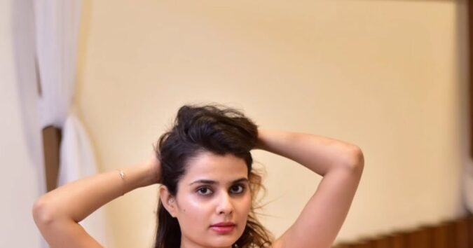 Ekta Indian Model Latest Hot Stills in Red Sleeveless Short Gown Celebrity Sarees