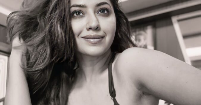 Ridheema Tiwari Hot Pics in Dark Form-Fitting Sleeveless Top Celebrity Sarees