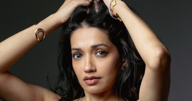 Dolly Hitashi Casual Look in Denim Style Celebrity Sarees