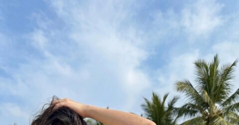 Indian Model Aania Sharma Stylish Look in Floral Bikini Celebrity Sarees