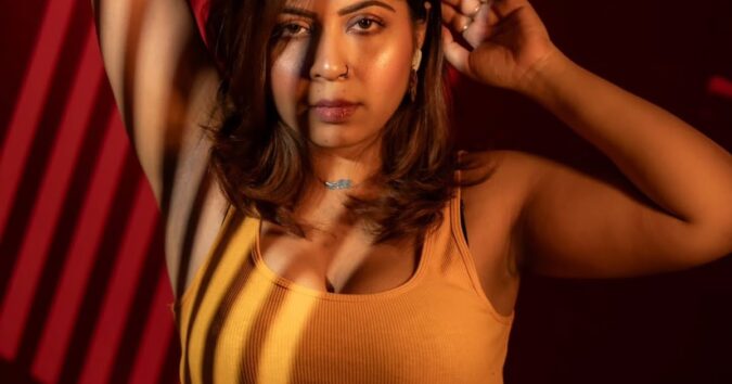 Sweta Aich Casual Look in Crop Top and Jeans Celebrity Sarees