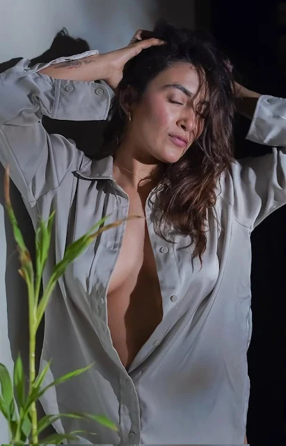 Jinal Joshi Casual Satin Shirt Style Celebrity Sarees