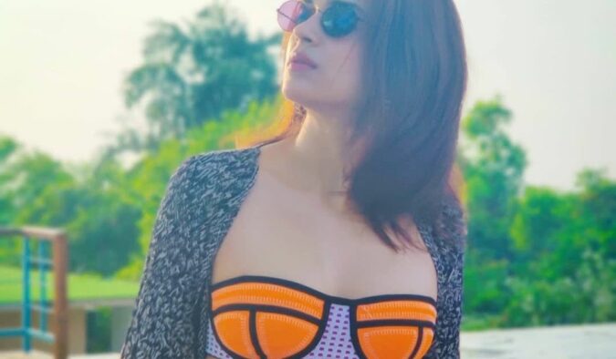 Shraddha Das Latest Beach Style Pics Celebrity Sarees