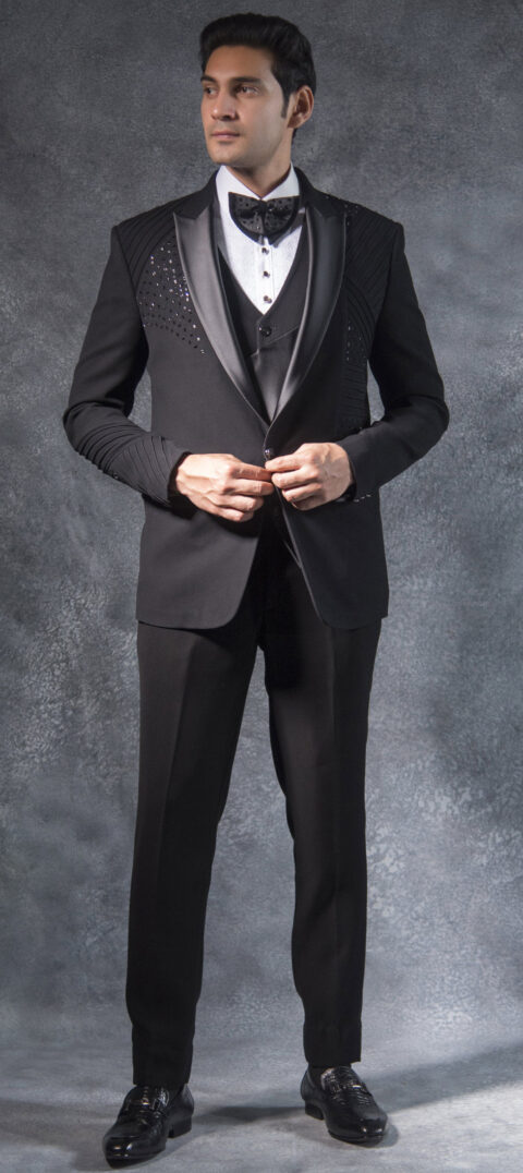 Wedding Tuxedos: The Perfect Blend Of Elegance And Confidence India Wedding Saree